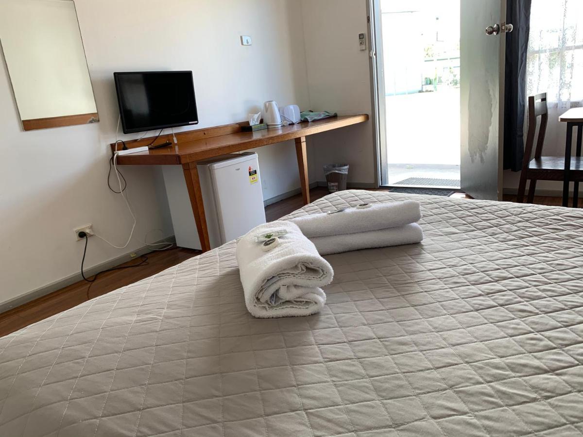 Beaconsfield Lodge Motel Bagian luar foto