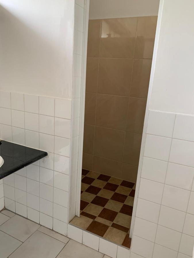 Beaconsfield Lodge Motel Bagian luar foto