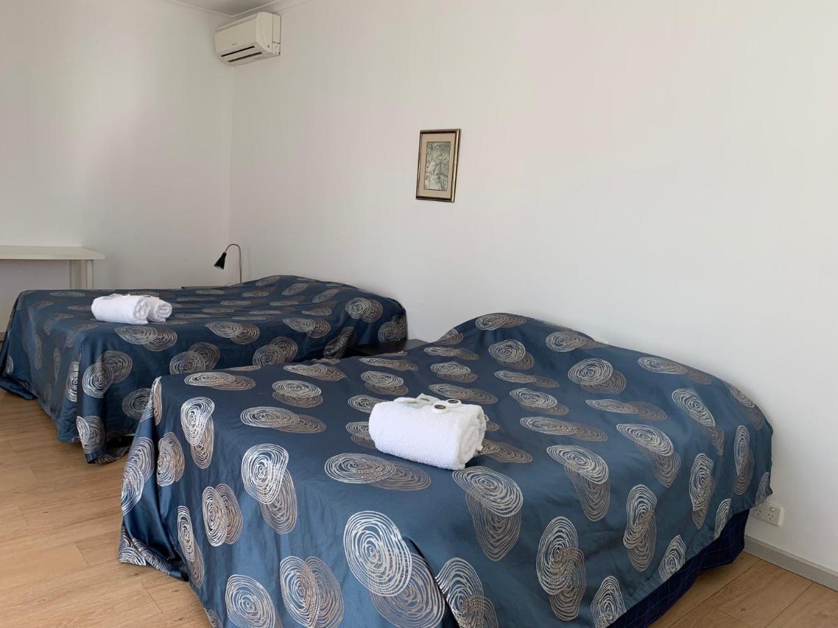 Beaconsfield Lodge Motel Bagian luar foto