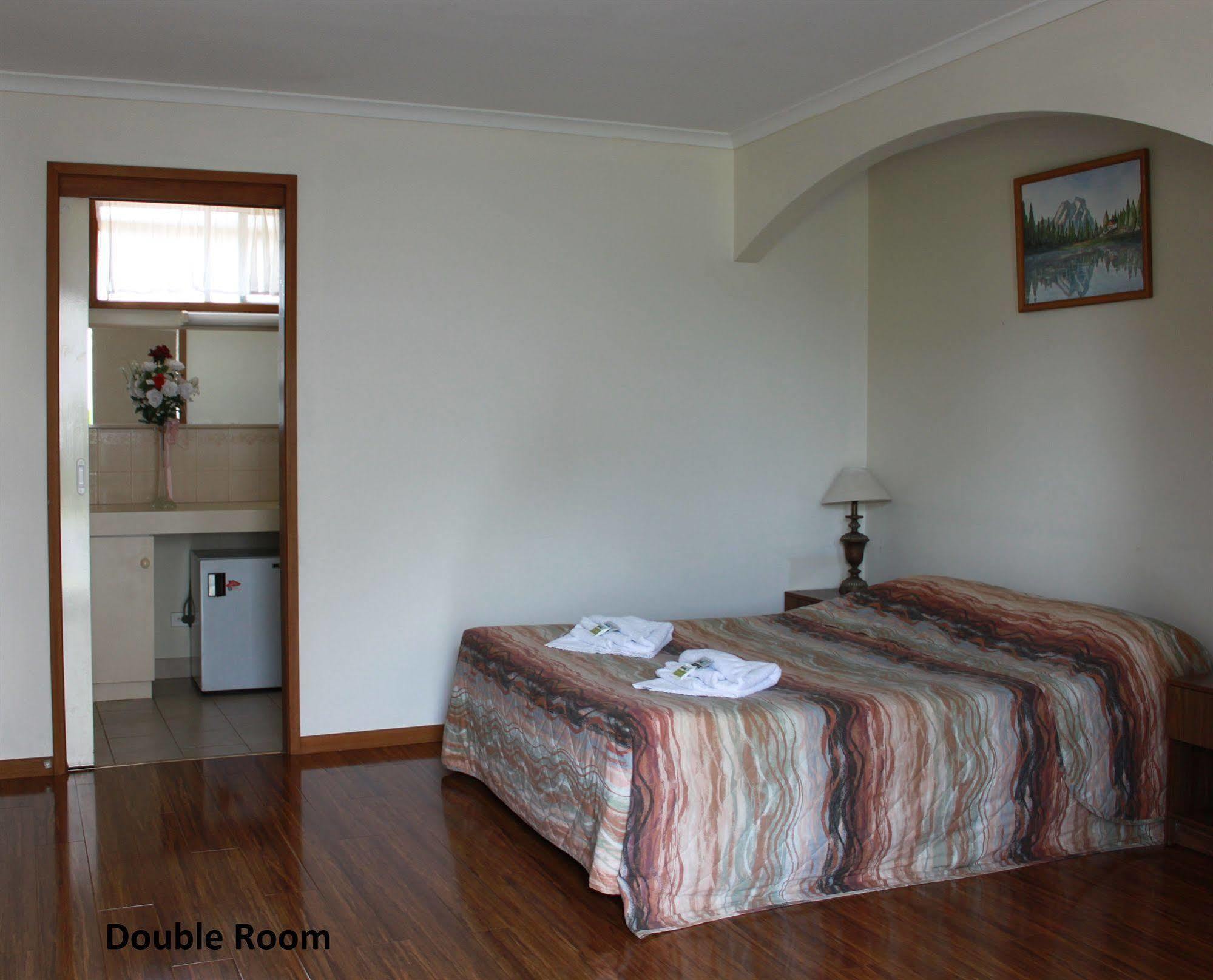 Beaconsfield Lodge Motel Bagian luar foto